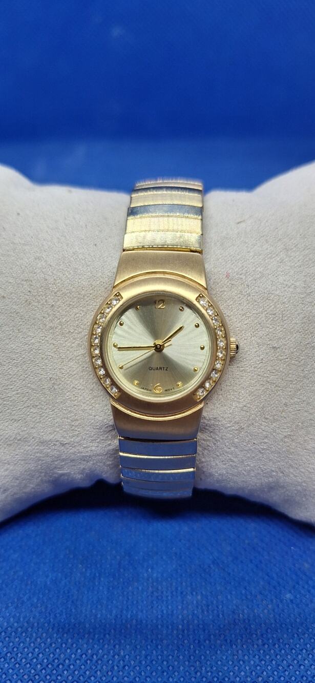 KNX Women's Gold Tone Stainless Steel Vintage Watch- Near Mint Condition